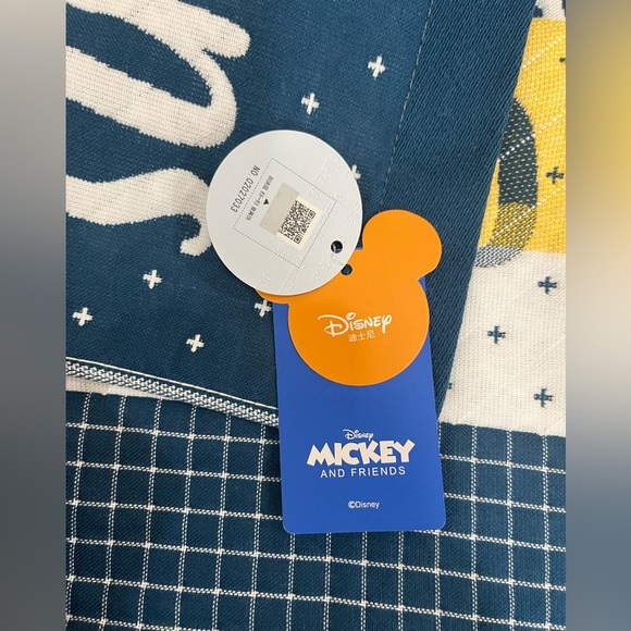 Disney Kids beach towl - Picture 6 of 6